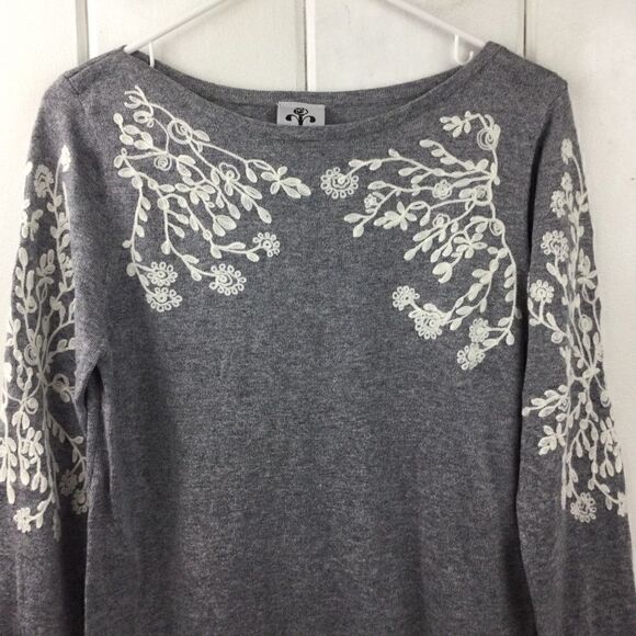 Rain + Rose Angora Embroidered Sweater Gray & White Floral, Size Small - Picture 4 of 8
